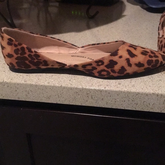 Leopard flats - Picture 2 of 2